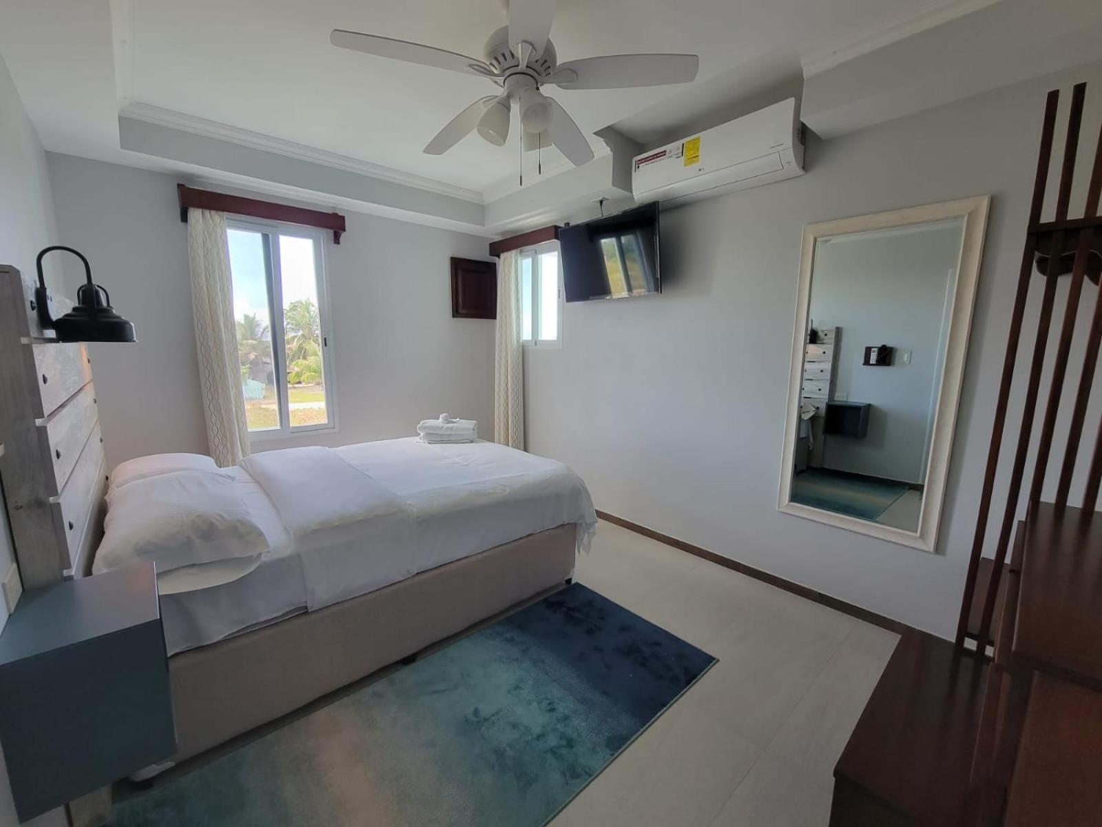 Island Magic Villas Кей-Колкер Экстерьер фото